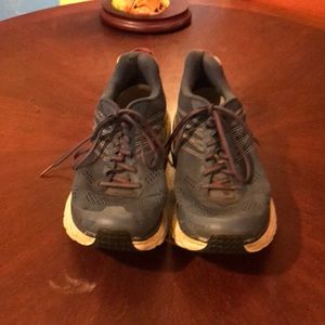 Hoka One One Clifton 6 Men’s Size 11.5 Athletic Shoes Good Condition.